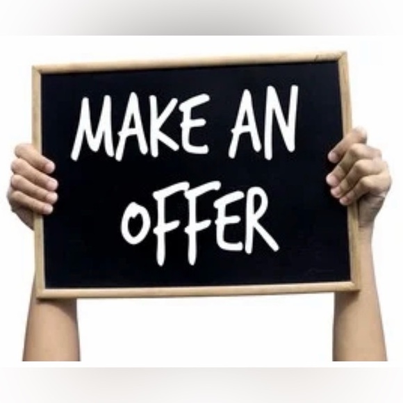 Brutal Gold and Black Skull Earrings with Zirconia 💎 - Picture 3 of 3